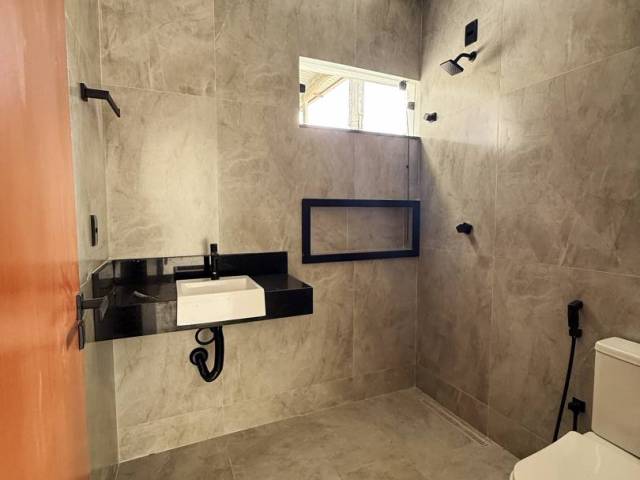 #2 - Casa para Venda em Manaus - AM - 1